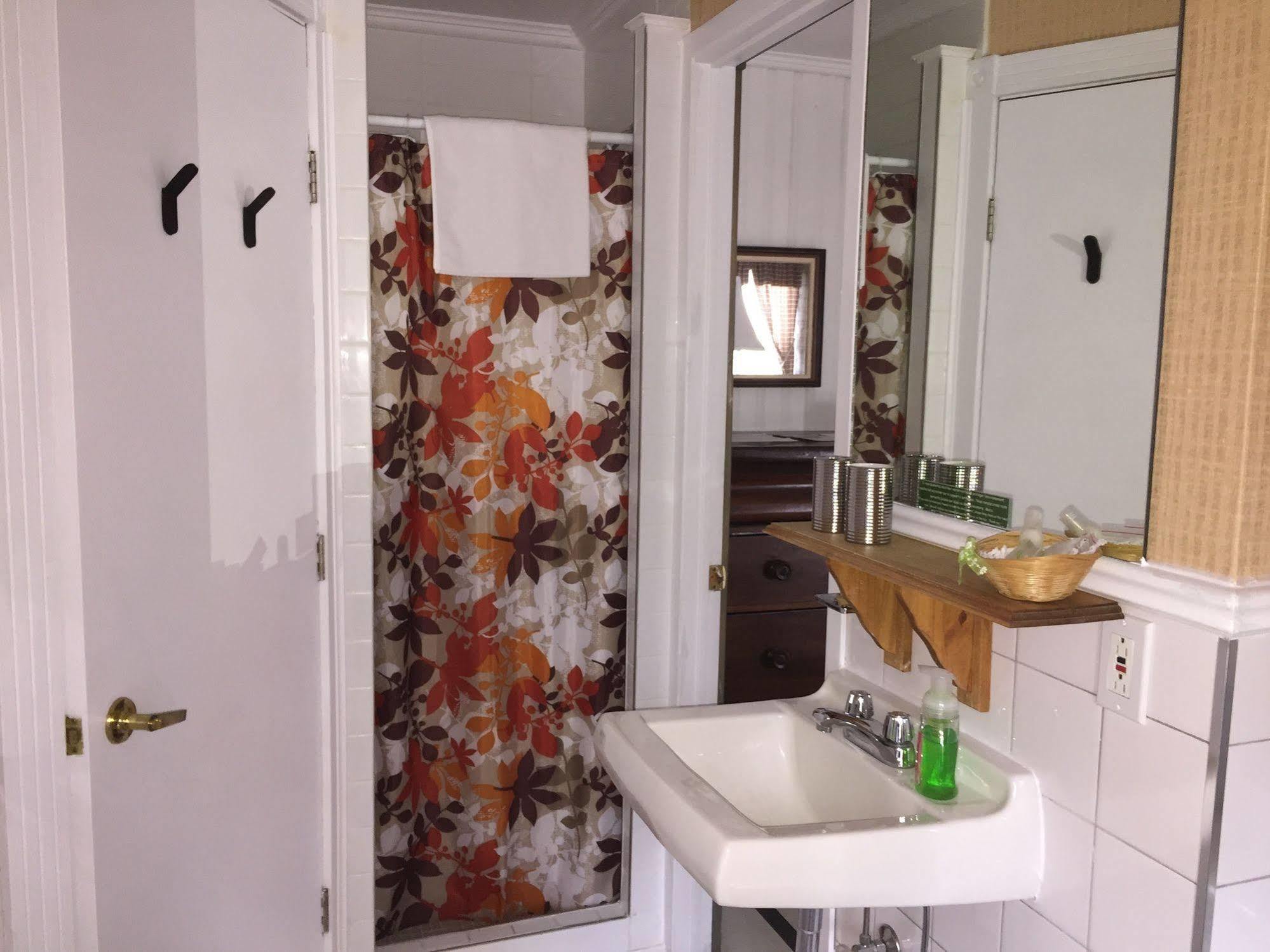 Auberge Petite Plaisance 라말베 외부 사진