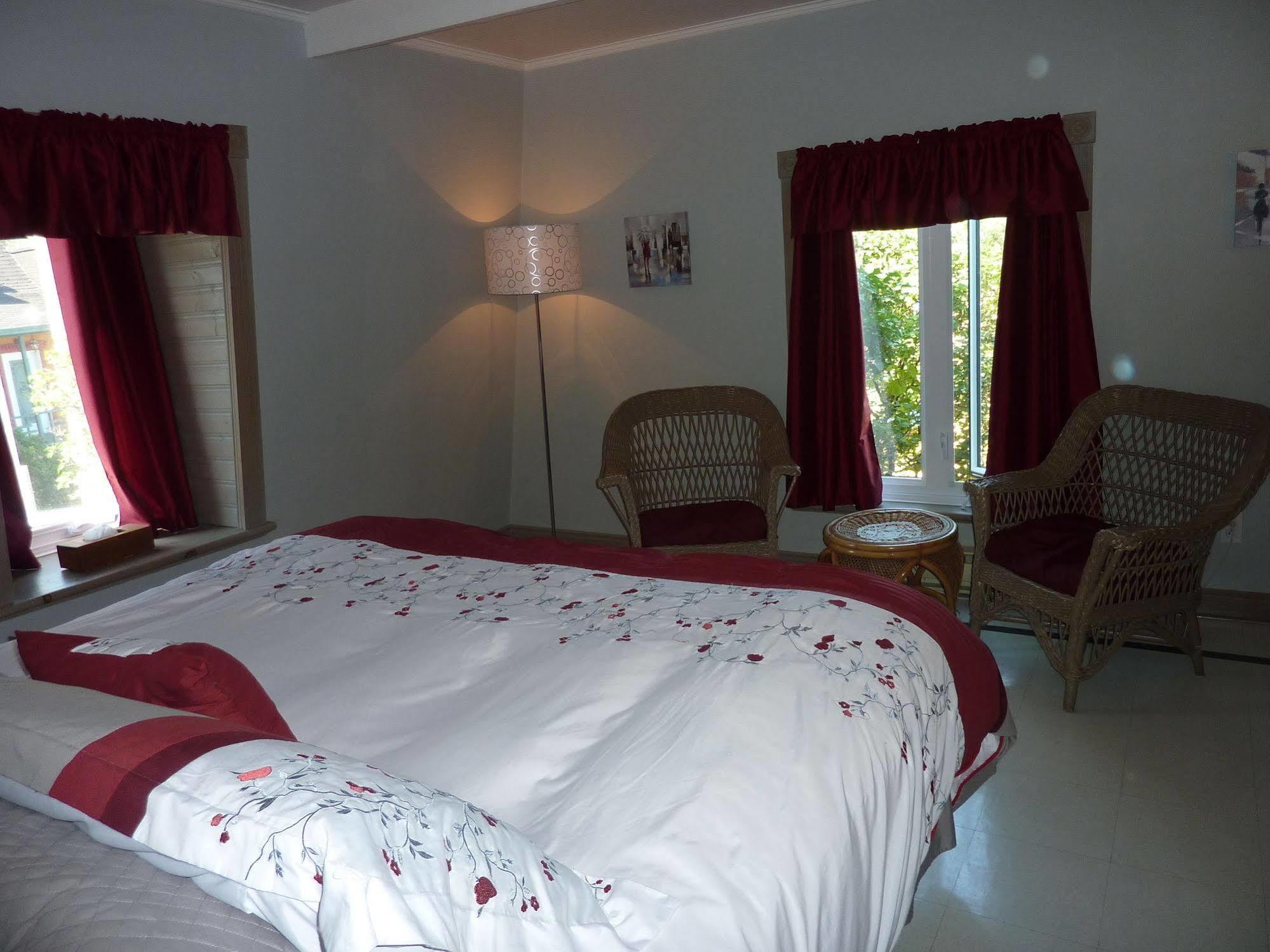 Auberge Petite Plaisance 라말베 외부 사진