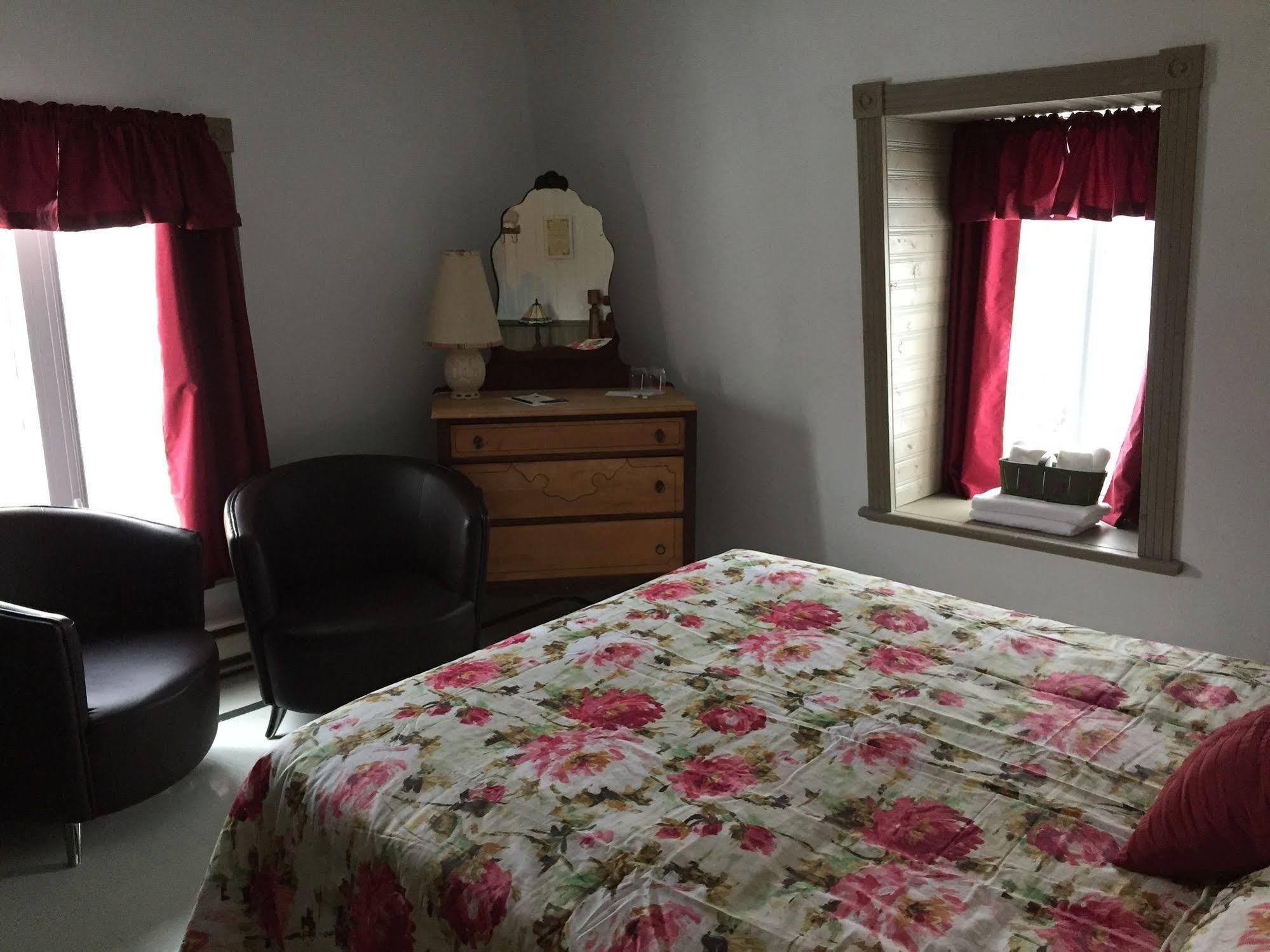 Auberge Petite Plaisance 라말베 외부 사진