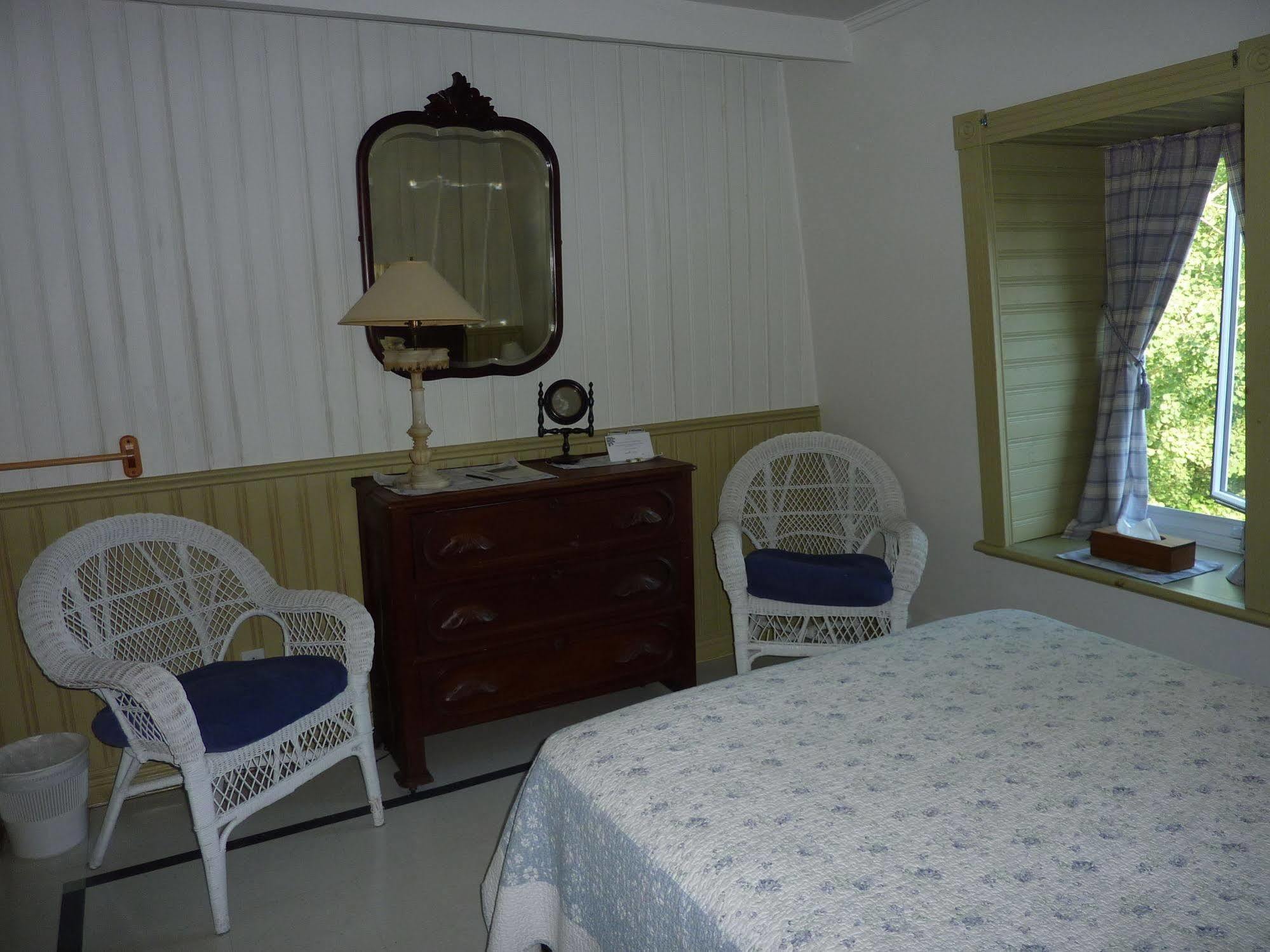 Auberge Petite Plaisance 라말베 외부 사진